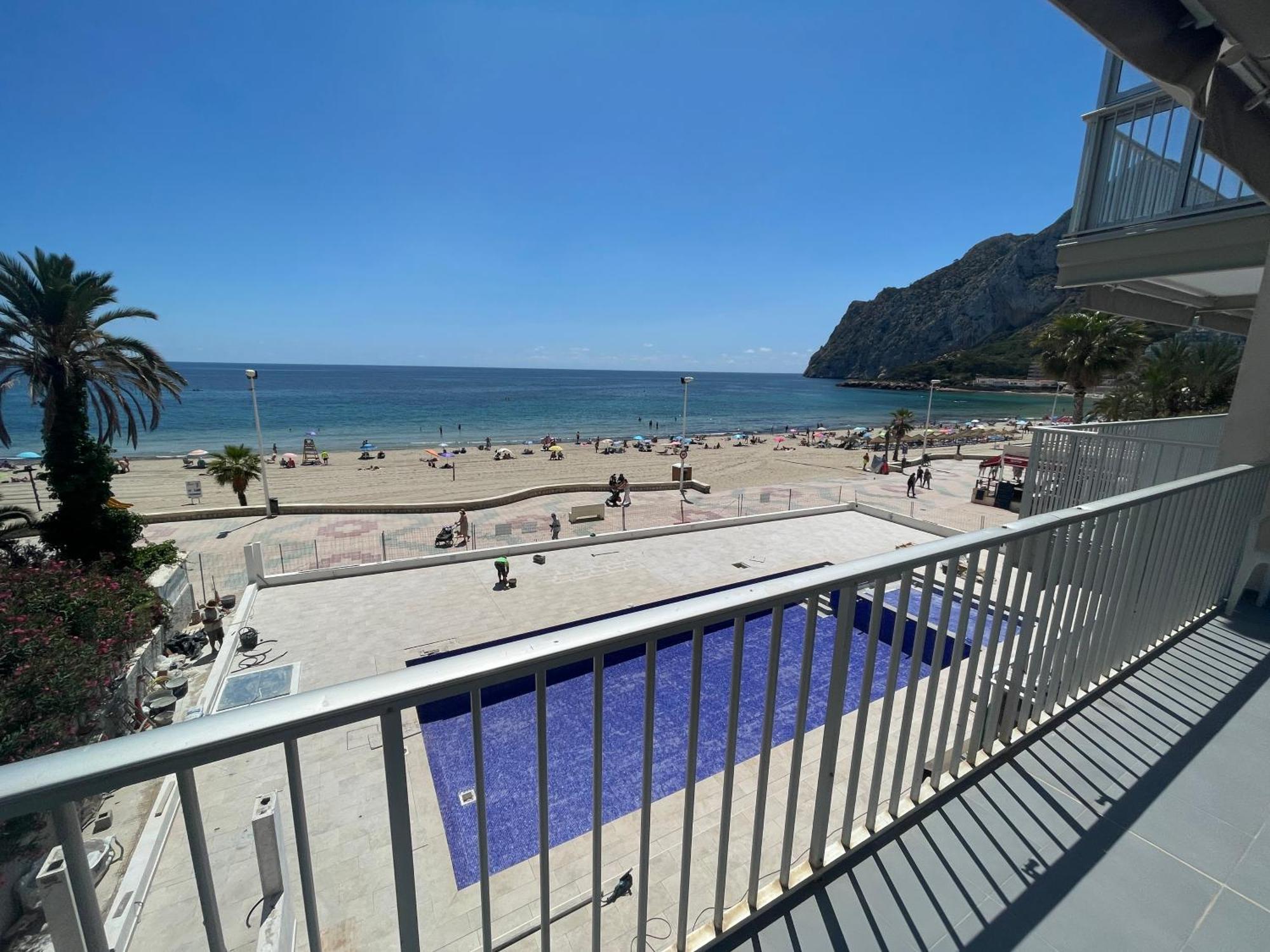 Medi Playa Primera Linea Con Piscina Calpe Bagian luar foto